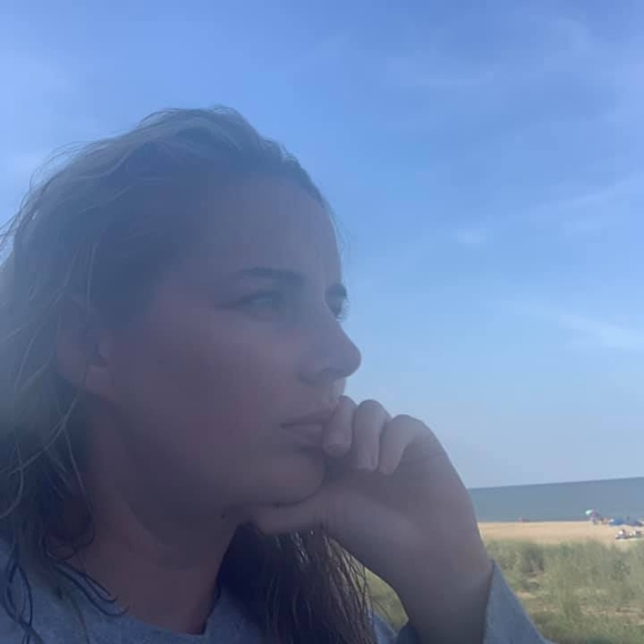 Meet your Posher, Kristen - Picture 1 of 1